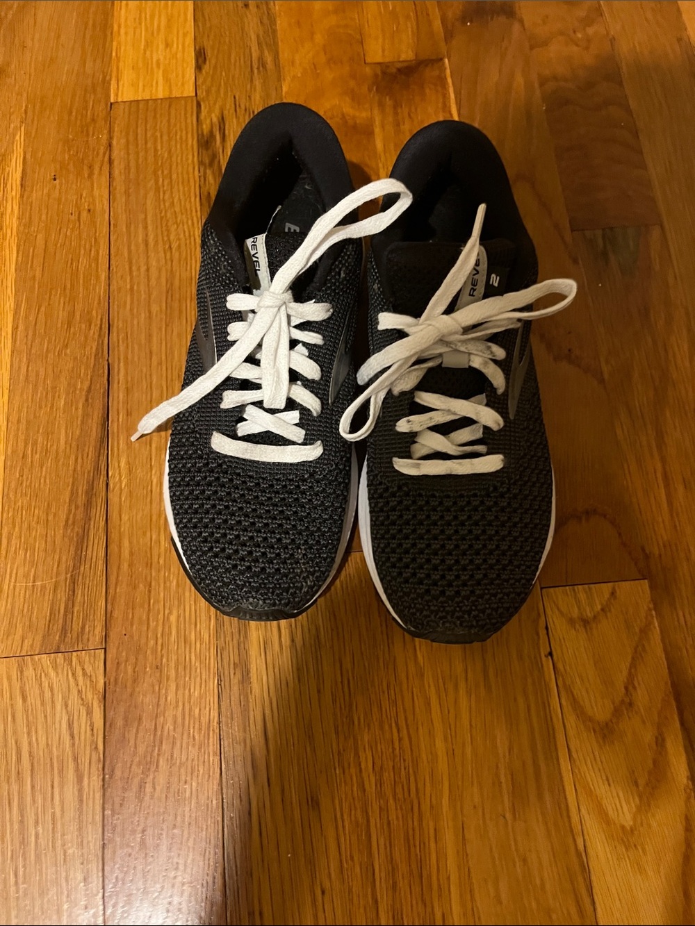 Brooks women’s Black Revel Sneakers Size 7.5